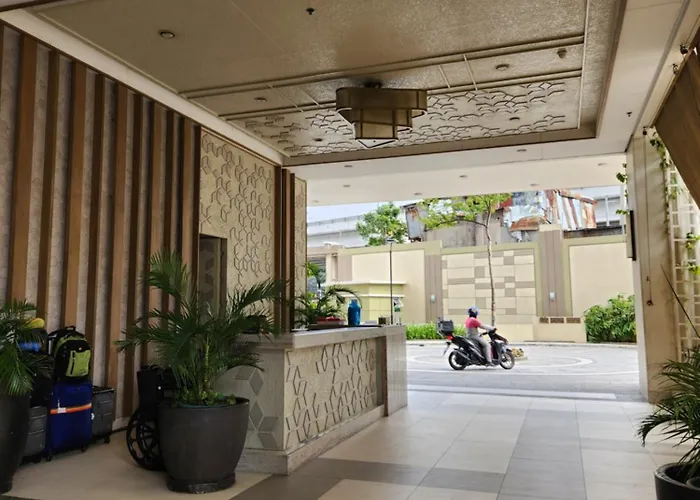 1bedroom At The Celandine Near Ayala Mall Cloverleaf -