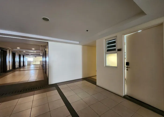 1bedroom At The Celandine Near Ayala Mall Cloverleaf -